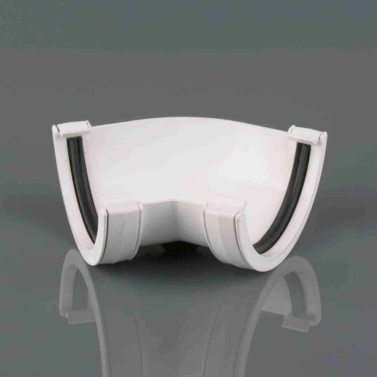 BR049A - 112mm Hr Gutter Angle 135 Deg - Arctic White - Image 1