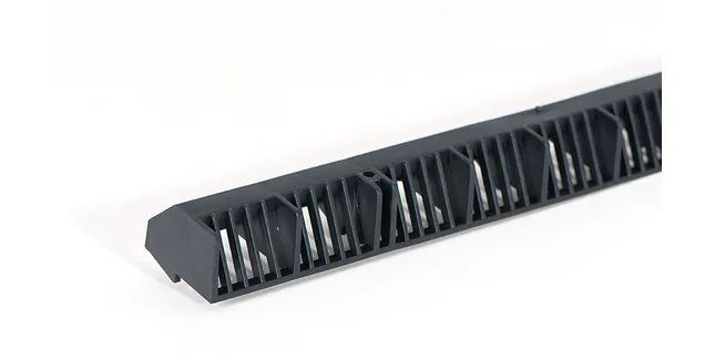 Over Fascia Vent 500mm Black 25 Airflow - Image 1