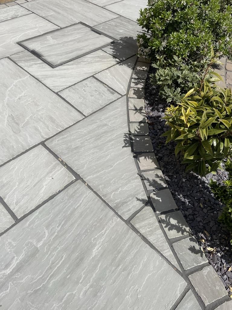 Natural Stone Setts - Grey 100x100mm |40-60mm| - Image 1