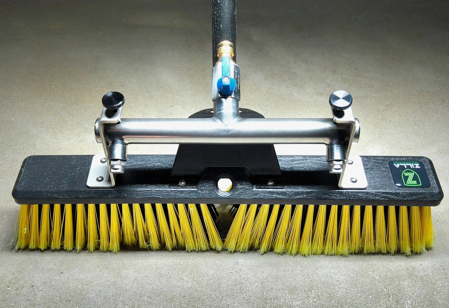 24" Zilla Brush with Manifold - Image 1