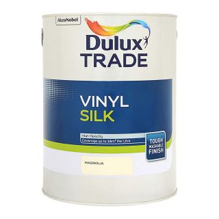 Dulux Trade Vinyl Silk Magnolia 5L