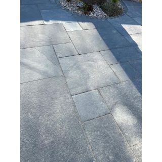 Natural Stone Limestone Sawn Square Edge - Black Patio Pack |22mm| |14.78m²|