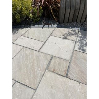 Indian Sandstone Calibrated - White Raveena Patio Pack |22mm| |15.25m²|